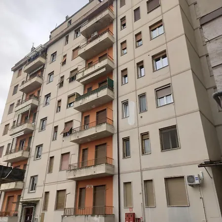 아파트 Tra Milano, Torino E Genova 카살레몬페라토